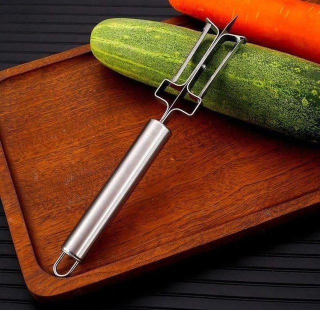 Stainless Steel 3-In-1 Vegetable Peeler (Silver) - Image 3